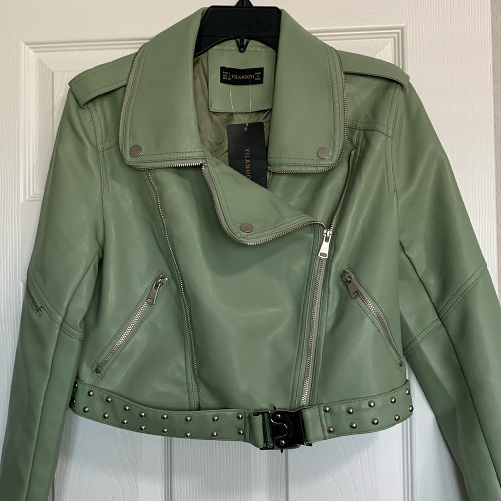 Edgy vegan leather moto jacket by Yilanuoyi